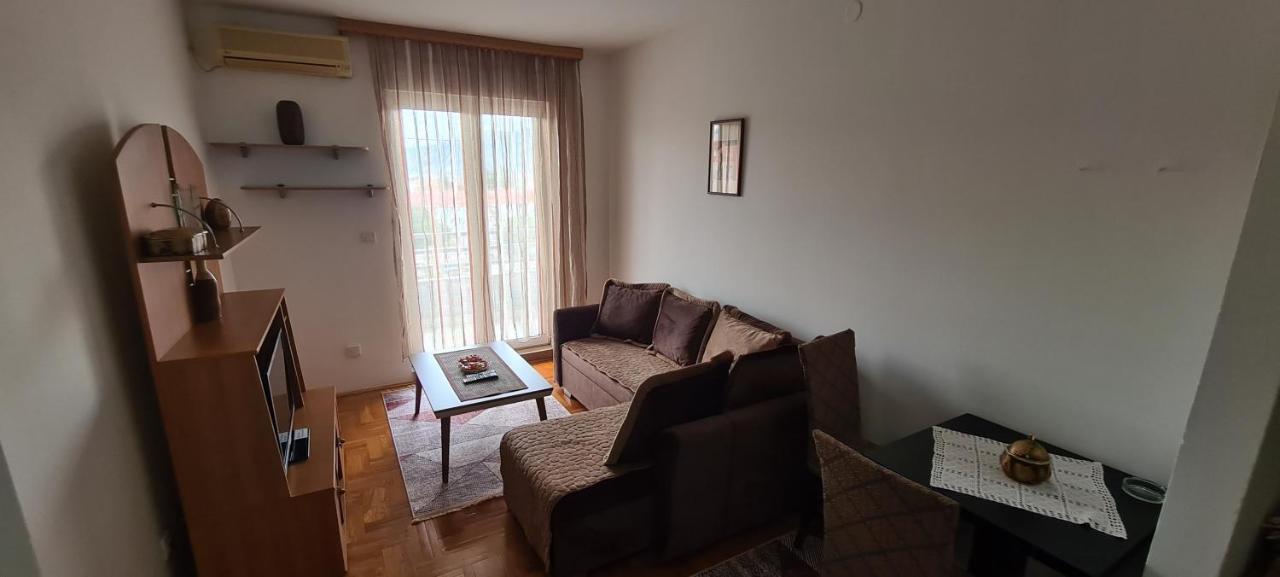 Apartman Velimir Stari Aerodrom Podgorica Exterior photo